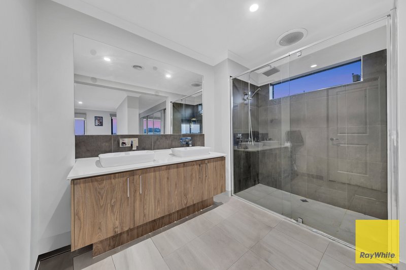 Photo - 32 Samsara Avenue, Truganina VIC 3029 - Image 20