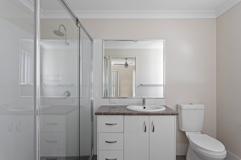 Photo - 32 Sanctuary Drive, Cranley QLD 4350 - Image 5
