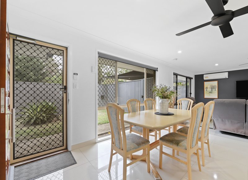 Photo - 32 Sandalwood Terrace, Nerang QLD 4211 - Image 5