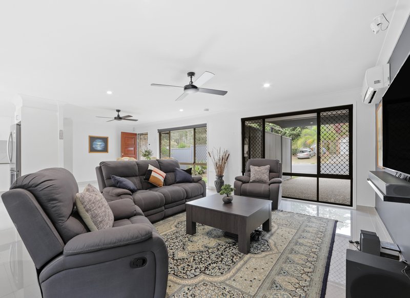 Photo - 32 Sandalwood Terrace, Nerang QLD 4211 - Image 7