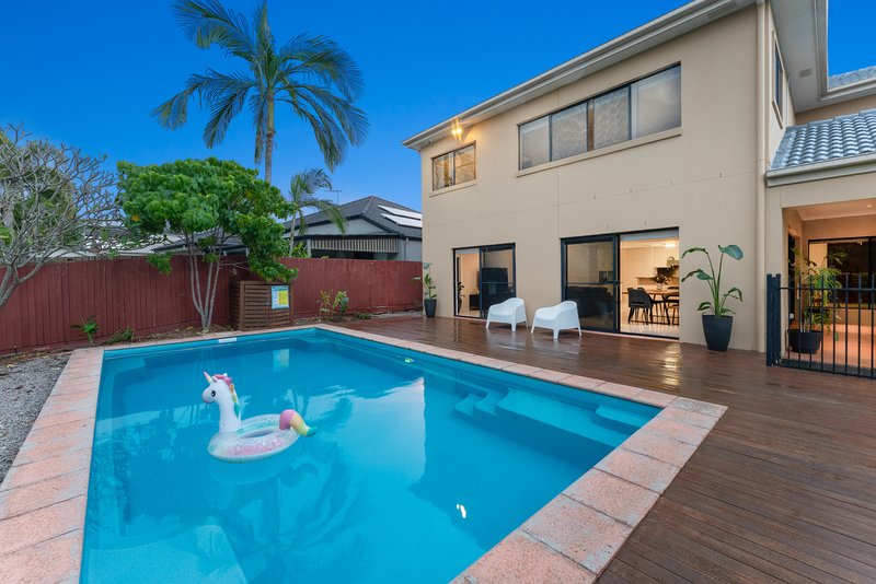 Photo - 32 Sandpiper Avenue, North Lakes QLD 4509 - Image 13
