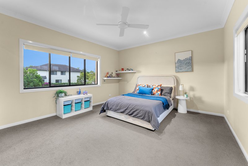 Photo - 32 Sandpiper Avenue, North Lakes QLD 4509 - Image 22