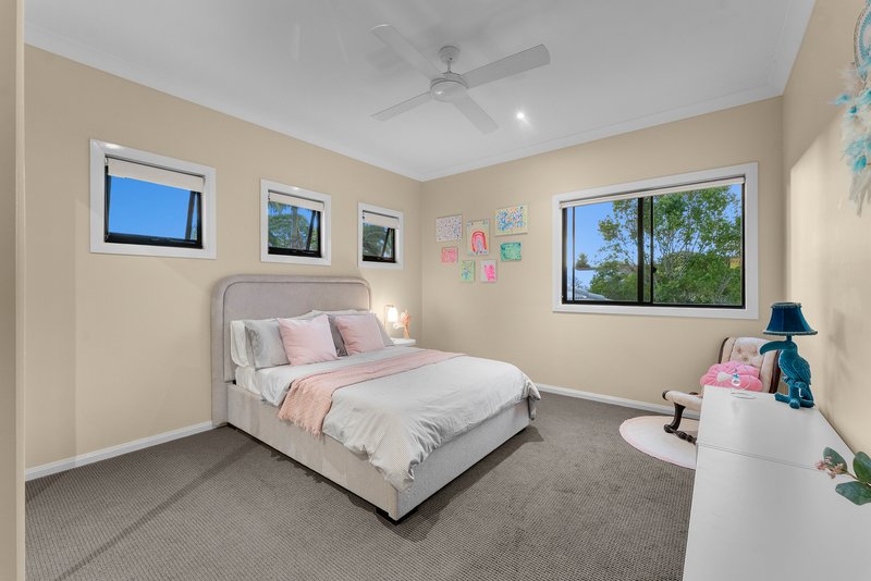 Photo - 32 Sandpiper Avenue, North Lakes QLD 4509 - Image 23
