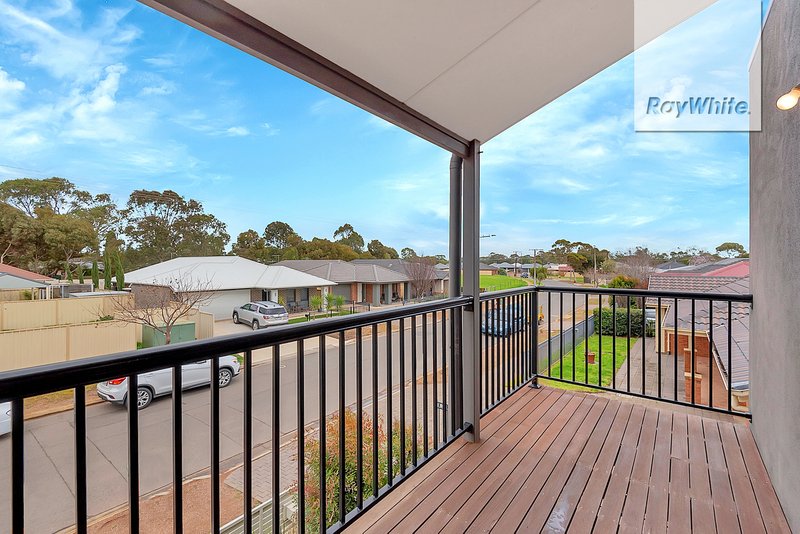 Photo - 32 Saxon Street, Smithfield Plains SA 5114 - Image 9