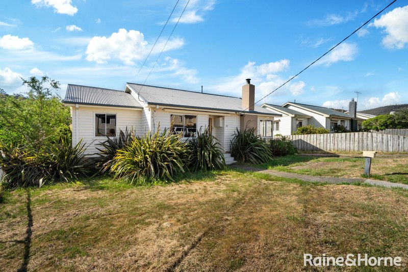 Photo - 32 Schouten Street, Warrane TAS 7018 - Image 4