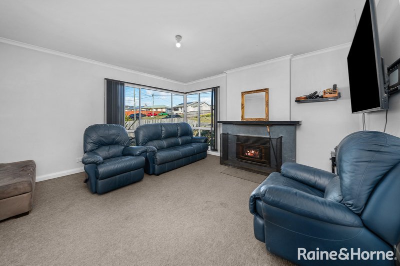 Photo - 32 Schouten Street, Warrane TAS 7018 - Image 6