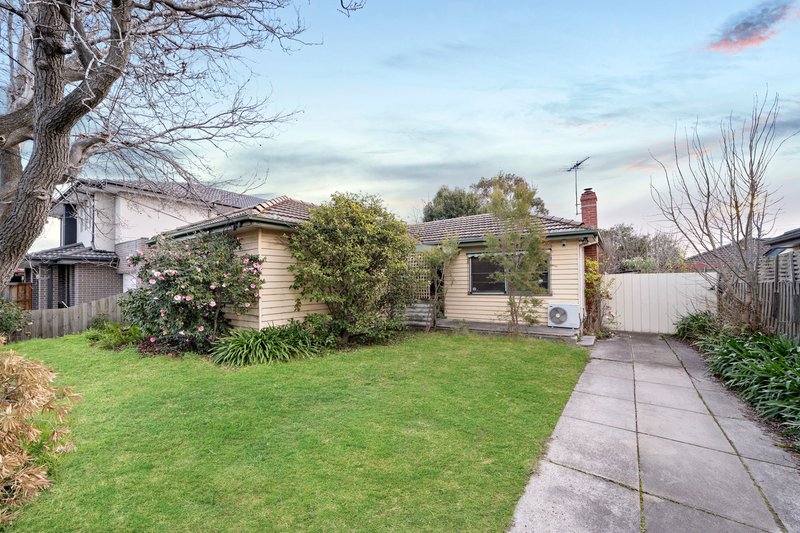 Photo - 32 Second Street, Clayton South VIC 3169 - Image 2
