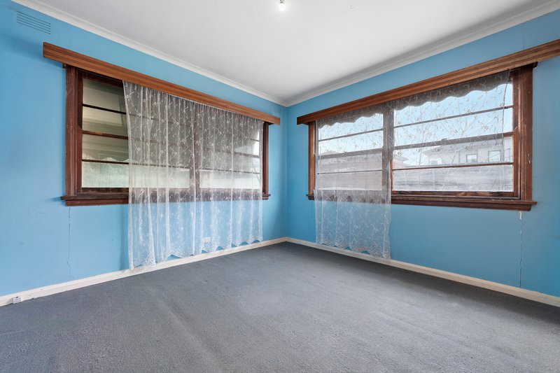 Photo - 32 Second Street, Clayton South VIC 3169 - Image 7