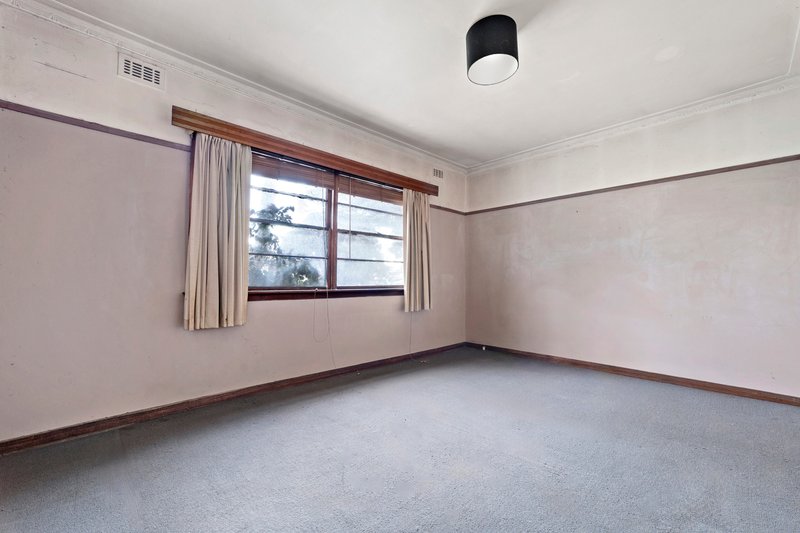 Photo - 32 Second Street, Clayton South VIC 3169 - Image 8
