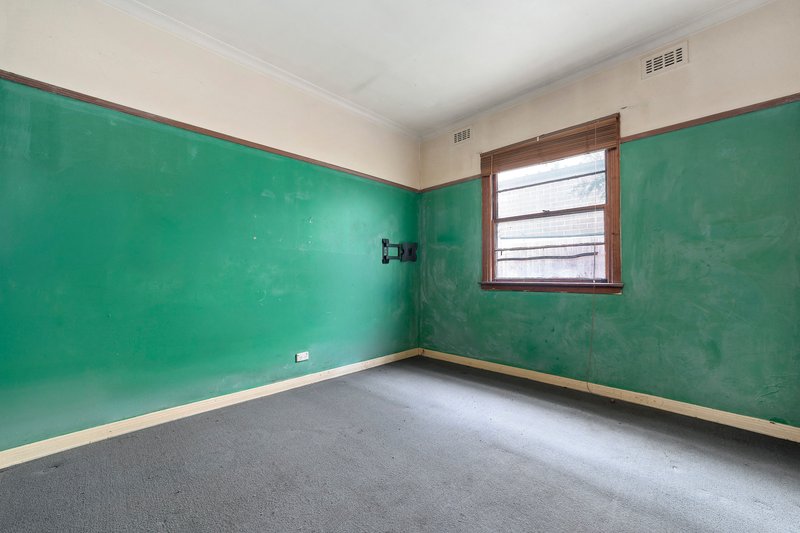 Photo - 32 Second Street, Clayton South VIC 3169 - Image 9