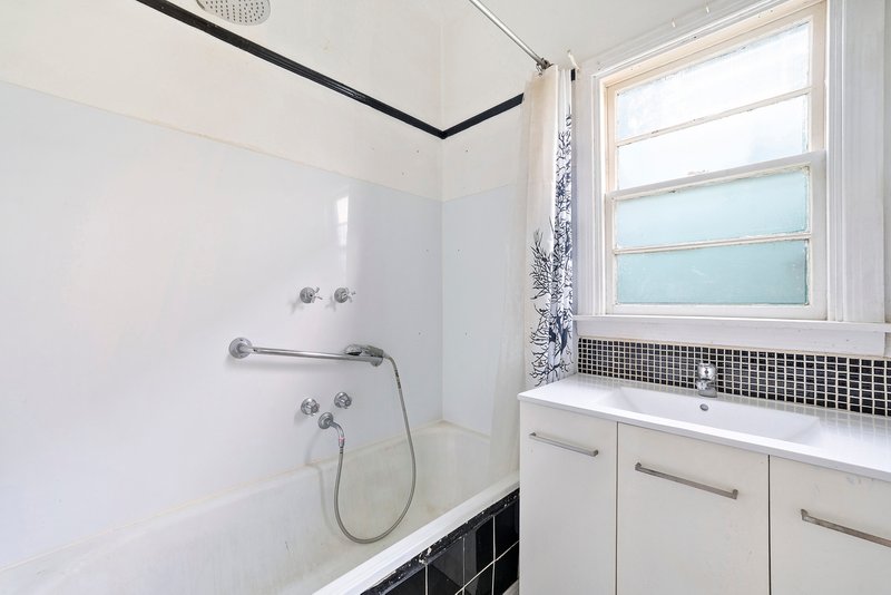Photo - 32 Second Street, Clayton South VIC 3169 - Image 10
