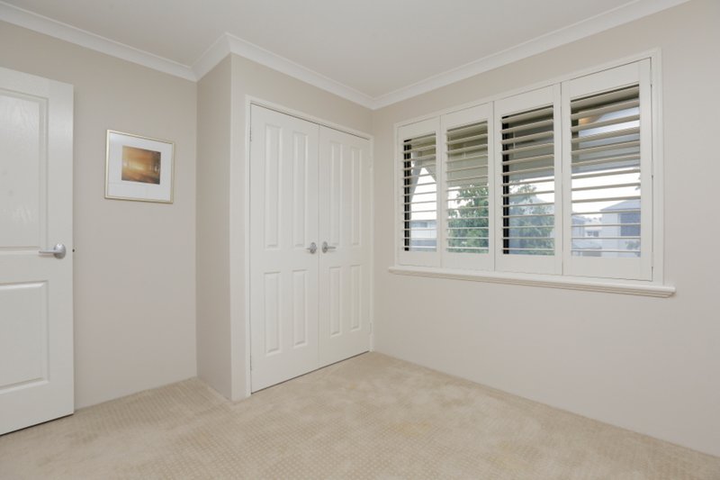 Photo - 32 Sedgeland Way, Ascot WA 6104 - Image 15