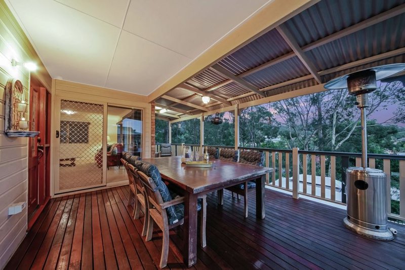 Photo - 32 Selkirk Crescent, Ferny Grove QLD 4055 - Image 2