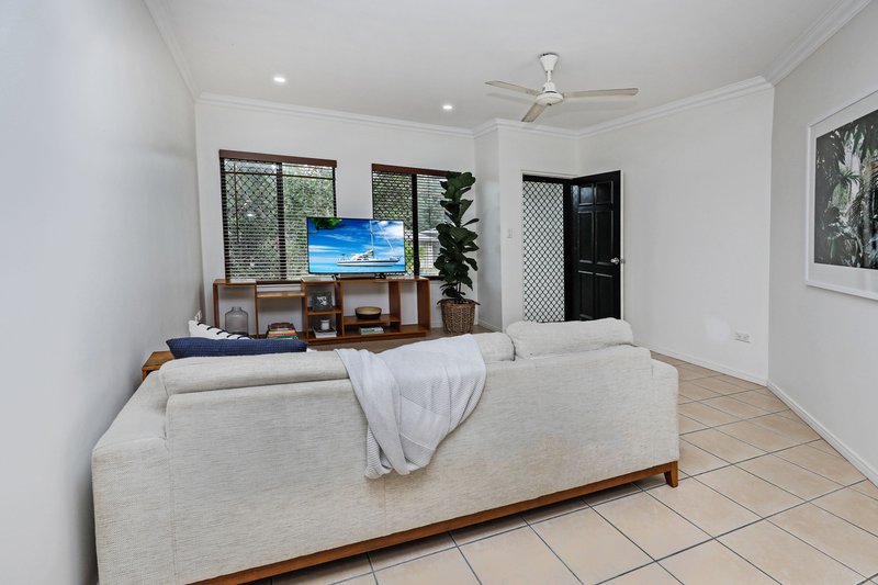 Photo - 32 Shamrock Avenue, Brinsmead QLD 4870 - Image 4