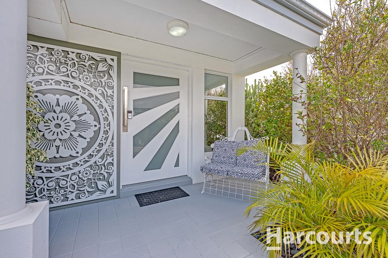 Photo - 32 Shipmaster Avenue, Alkimos WA 6038 - Image 3