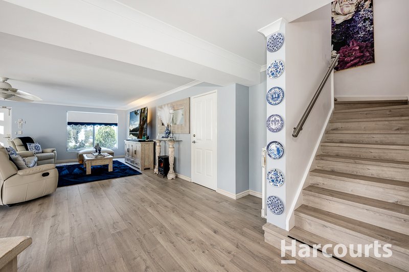 Photo - 32 Shipmaster Avenue, Alkimos WA 6038 - Image 6
