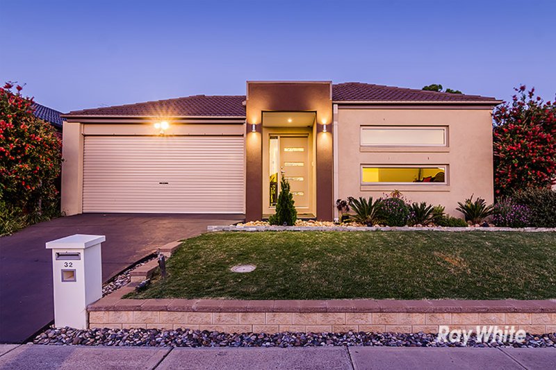 32 Silverwattle Drive, Lyndhurst VIC 3975