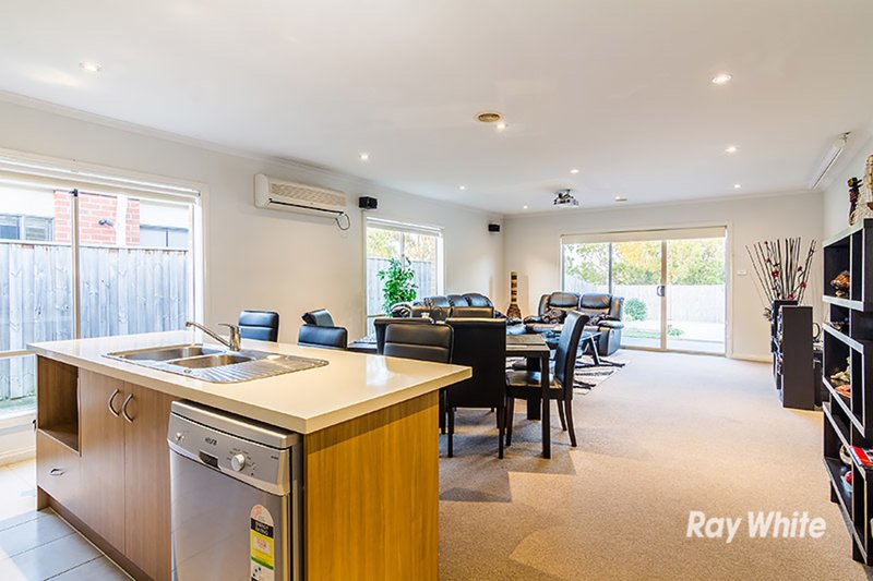 Photo - 32 Silverwattle Drive, Lyndhurst VIC 3975 - Image 3