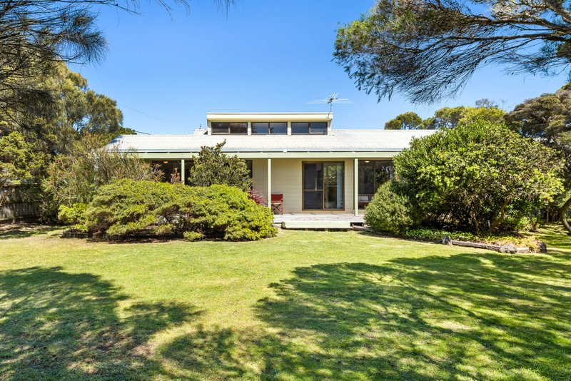 32 Sinclair Avenue, Surf Beach VIC 3922