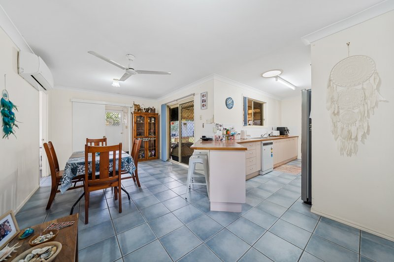Photo - 32 Solandra Circuit, Regents Park QLD 4118 - Image 3