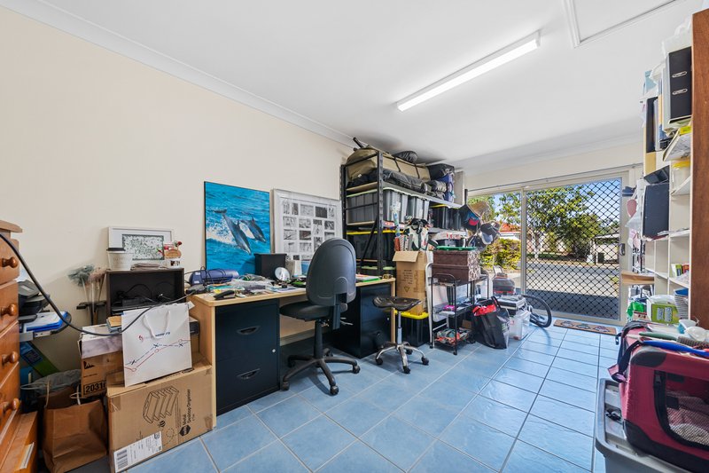 Photo - 32 Solandra Circuit, Regents Park QLD 4118 - Image 7