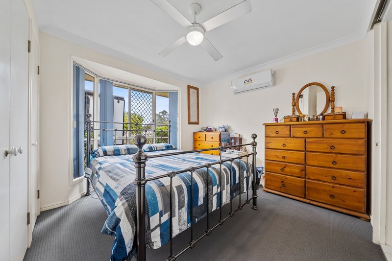 Photo - 32 Solandra Circuit, Regents Park QLD 4118 - Image 11