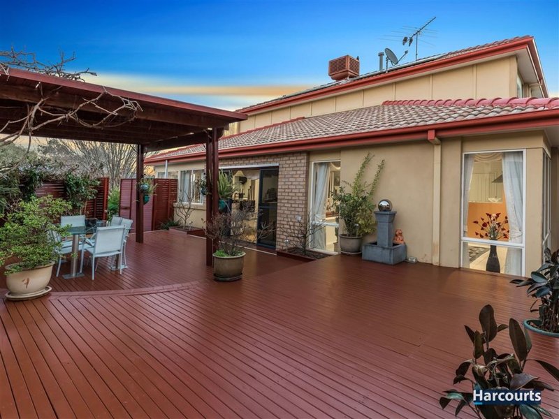 Photo - 32 Sovereign Crest Boulevard, Rowville VIC 3178 - Image 11