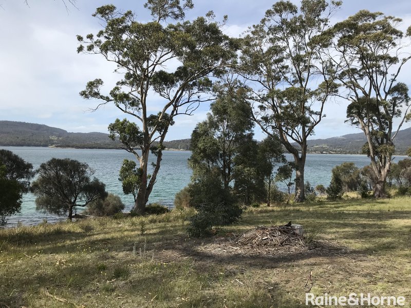 Photo - 32 Spaulding Street, White Beach TAS 7184 - Image 2