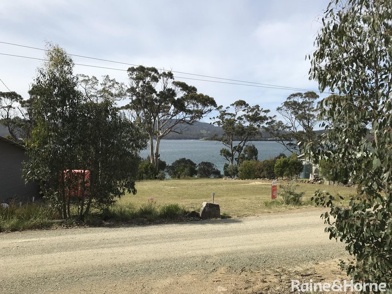 Photo - 32 Spaulding Street, White Beach TAS 7184 - Image 8