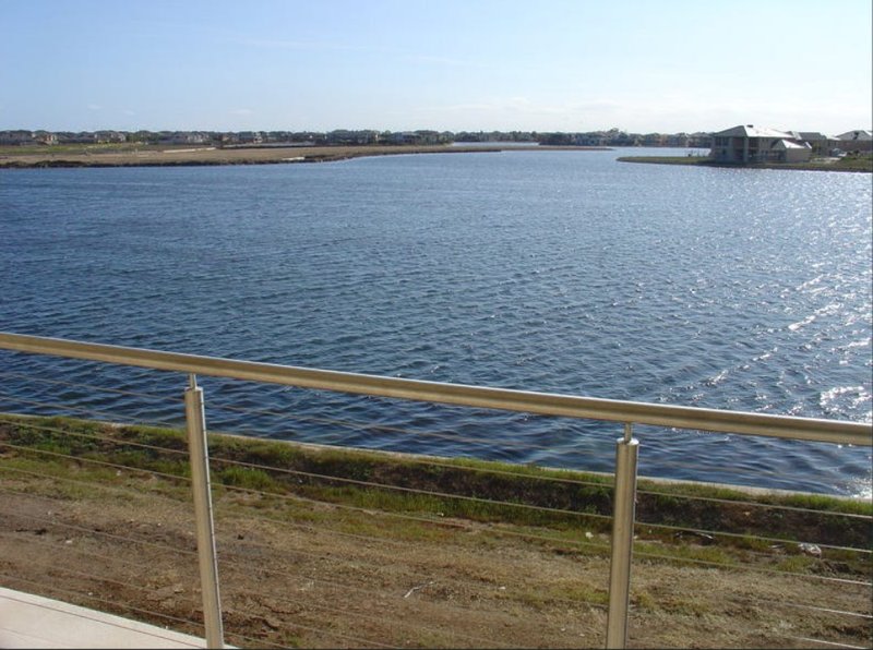 Photo - 32 Spinnaker Rise, Point Cook VIC 3030 - Image 7