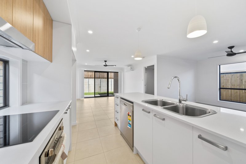 Photo - 32 Springbrook Street, Yarrabilba QLD 4207 - Image 1