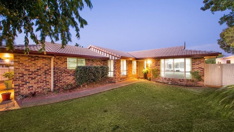 32 Springfield Crescent, Parkinson QLD 4115