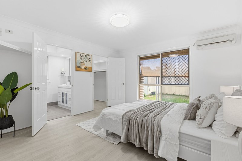 Photo - 32 Springfield Crescent, Parkinson QLD 4115 - Image 7