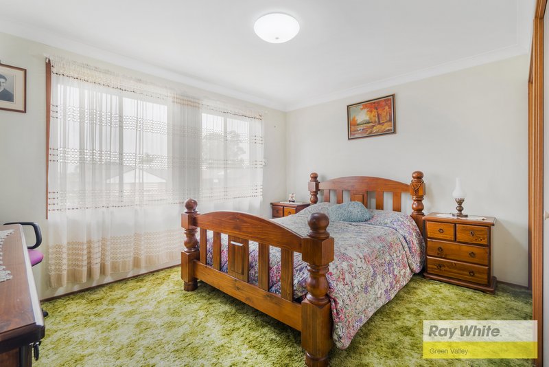 Photo - 32 St Kilda Street, St Johns Park NSW 2176 - Image 17