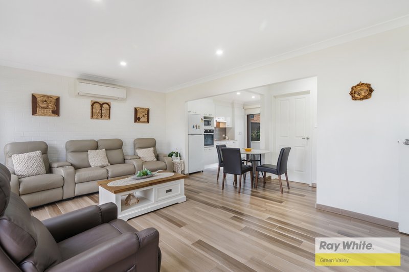 Photo - 32 St Kilda Street, St Johns Park NSW 2176 - Image 4