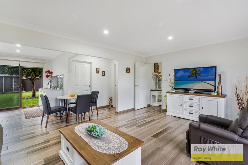 Photo - 32 St Kilda Street, St Johns Park NSW 2176 - Image 5