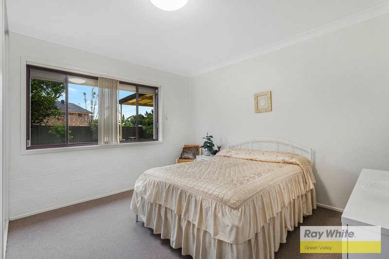 Photo - 32 St Kilda Street, St Johns Park NSW 2176 - Image 8