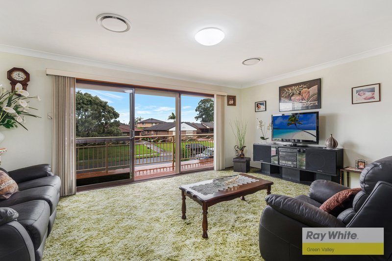 Photo - 32 St Kilda Street, St Johns Park NSW 2176 - Image 12