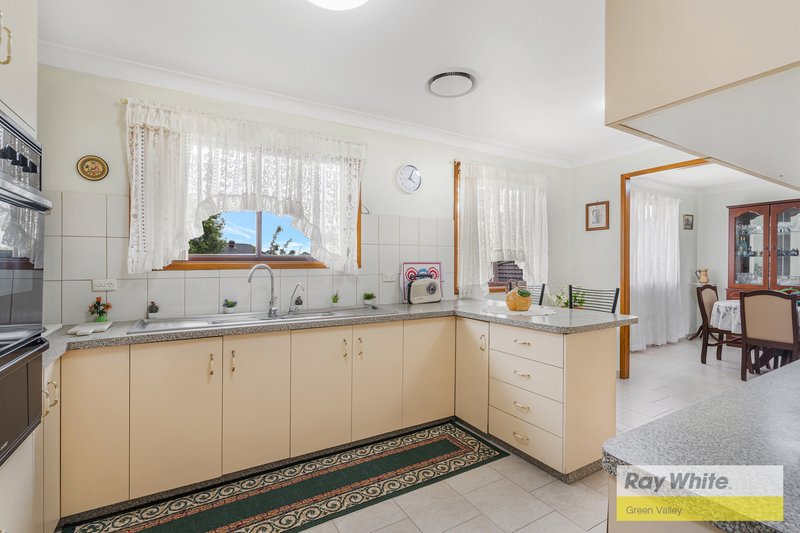 Photo - 32 St Kilda Street, St Johns Park NSW 2176 - Image 16