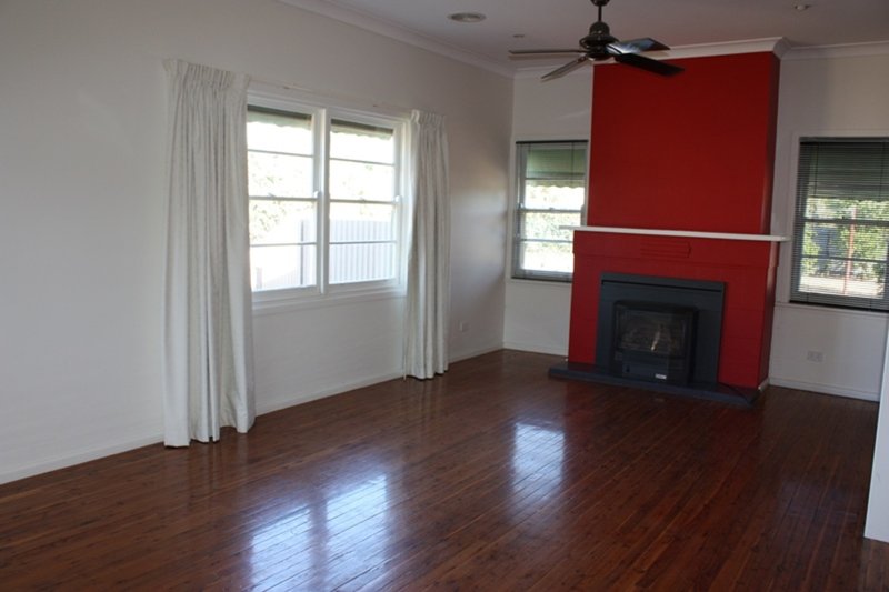 Photo - 32 Steel Street, Corowa NSW 2646 - Image 4