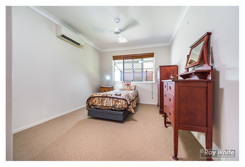 Photo - 32 Stirling Drive, Rockyview QLD 4701 - Image 23