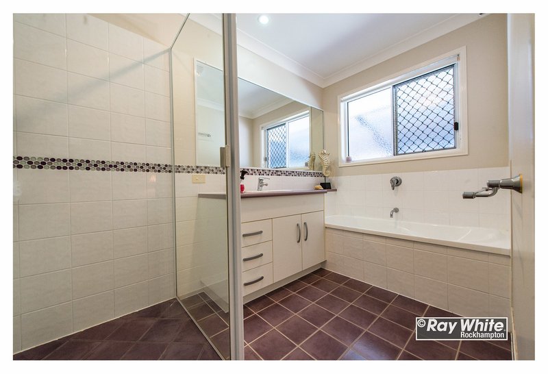 Photo - 32 Stirling Drive, Rockyview QLD 4701 - Image 13