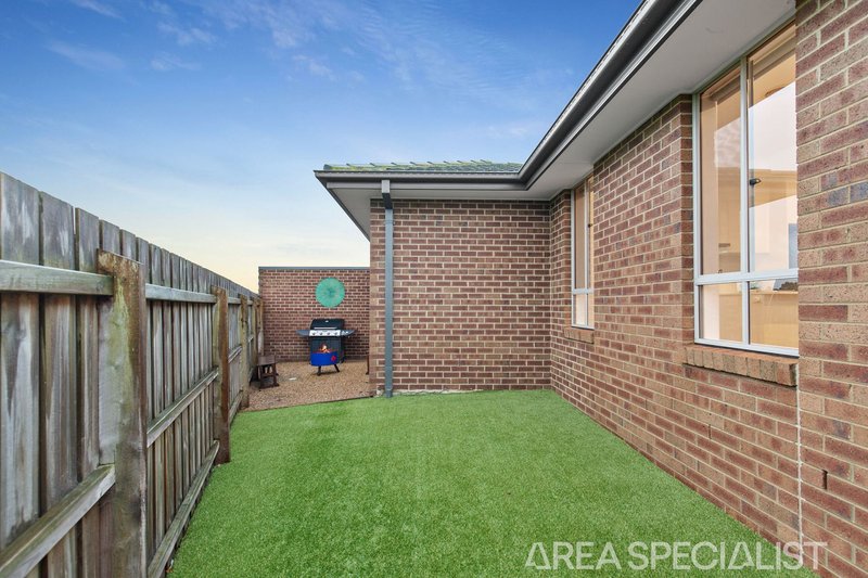 Photo - 3/2 Stockhaven Circuit, Langwarrin VIC 3910 - Image 12