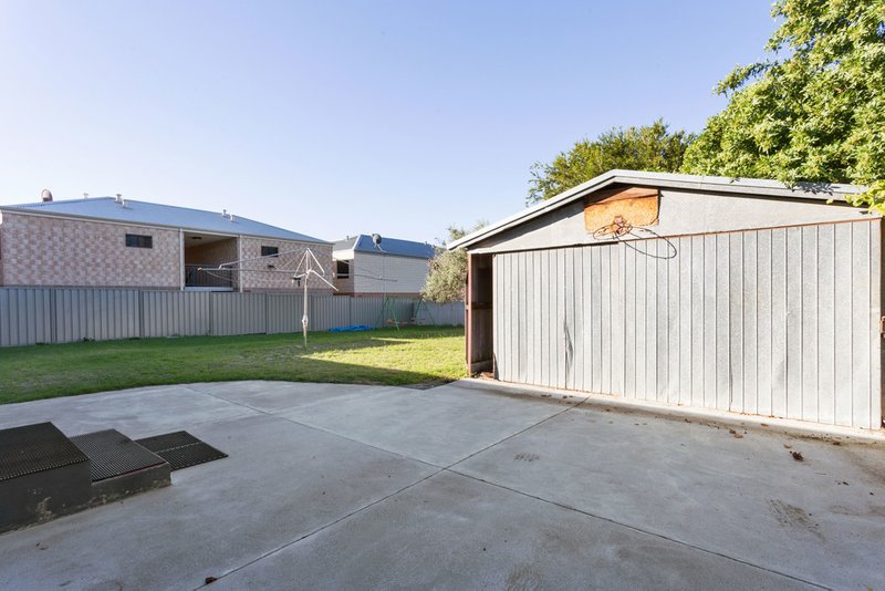 Photo - 32 Streich Avenue, Kelmscott WA 6111 - Image 17