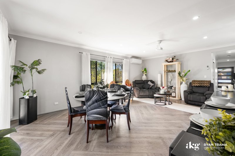 Photo - 32 Sugar Maple Place, Park Ridge QLD 4125 - Image 7