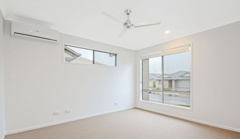 Photo - 32 Sunreef Street, Burpengary QLD 4505 - Image 6