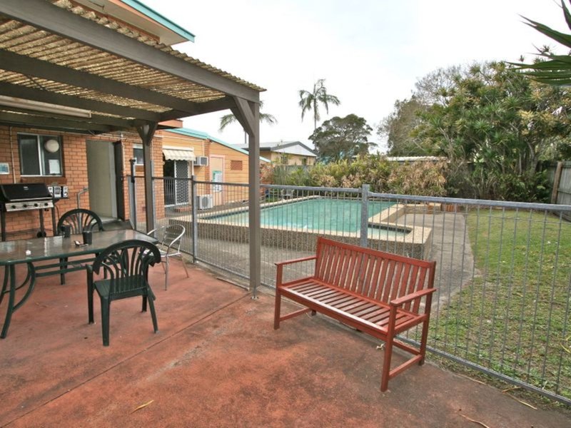 Photo - 32 Sunshine Avenue, Tweed Heads South NSW 2486 - Image 9