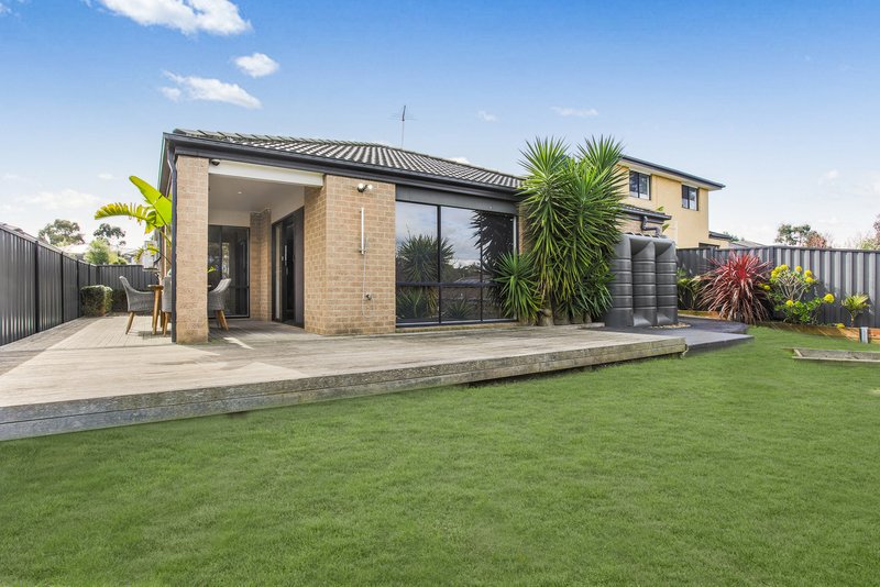 Photo - 32 Superior Waters, Pakenham VIC 3810 - Image 7