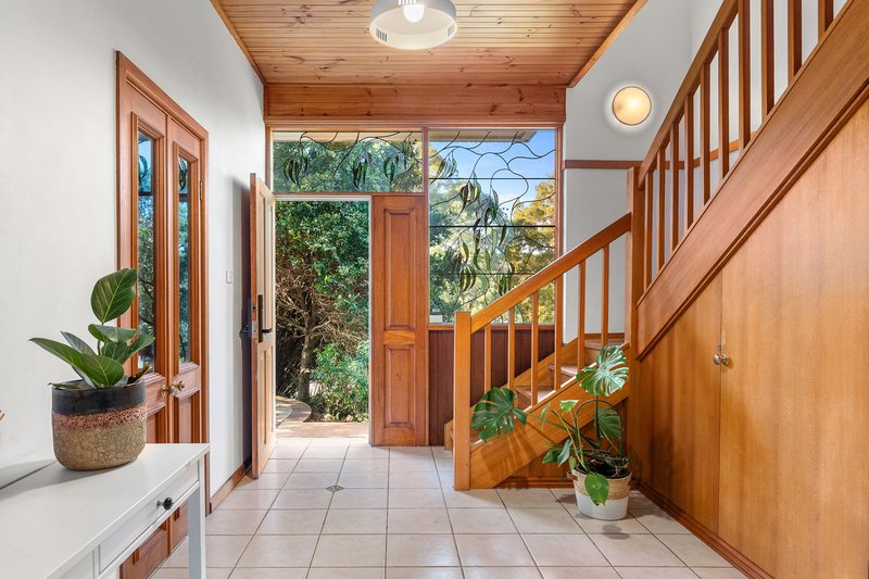 Photo - 32 Sylvan Ridge Drive, Illawong NSW 2234 - Image 9