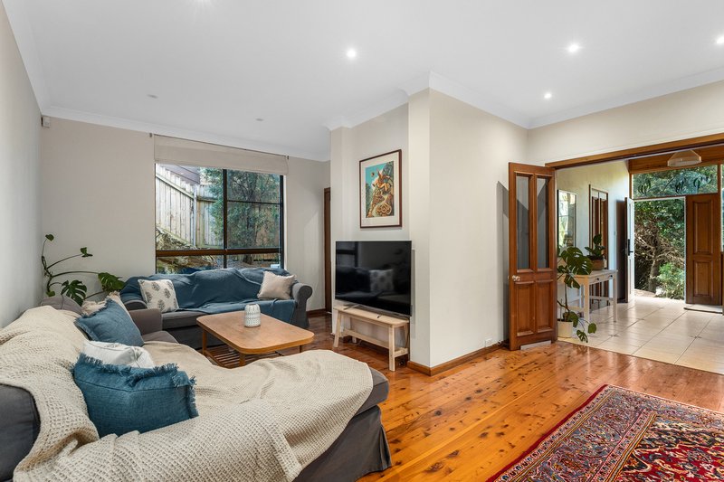 Photo - 32 Sylvan Ridge Drive, Illawong NSW 2234 - Image 10